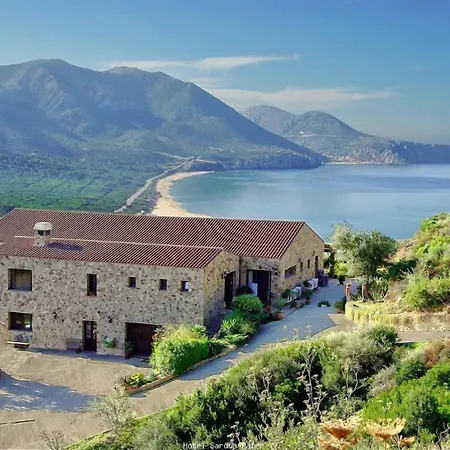 Sardus Pater Szálloda 3*